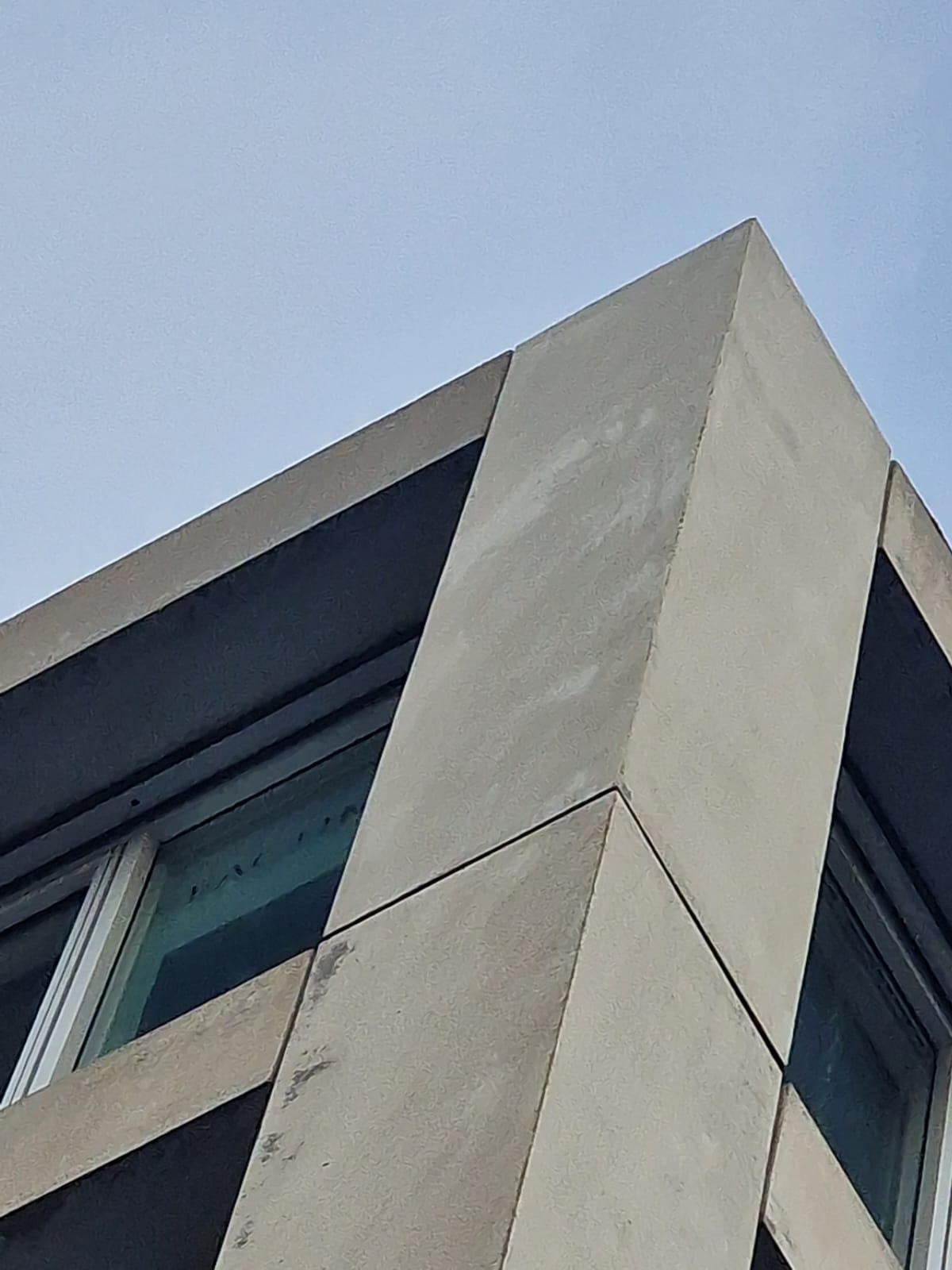 1744122580164 Image
